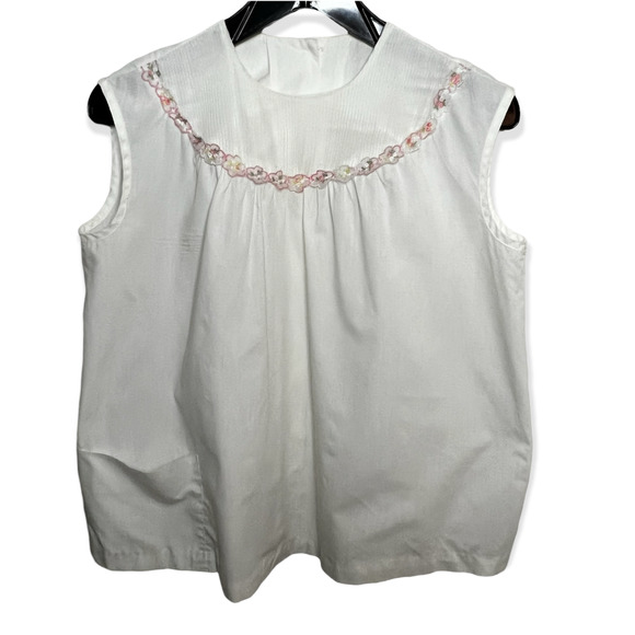 Vintage 1960s Women's White Bib Neck Sleeveless Blouse Size Large - Picture 3 of 13
